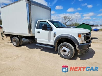 Czwarte zdjęcie samochodu z boku: 2020 FORD F450 SUPER DUTY VIN:1FDUF4GN0LED62406 - miniatura