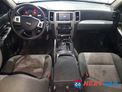 Zdjęcie 8 z 13 samochodu: 2008 JEEP GRAND CHEROKEE LAREDO VIN:1J8GR48K98C246193 - miniatura