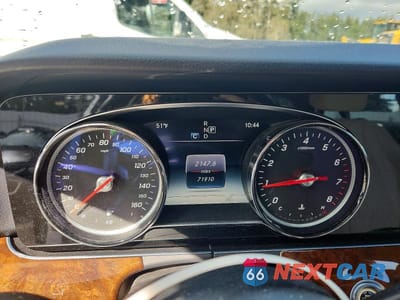 Zdjęcie 9 z 11 samochodu: 2017 MERCEDES-BENZ E 300 4MATIC VIN:WDDZF4KB4HA081043 - miniatura