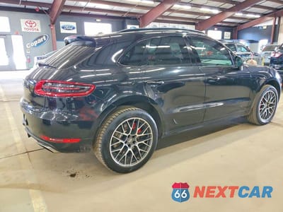 Trzecie zdjęcie samochodu z tyłu: 2018 PORSCHE MACAN TURBO VIN:WP1AF2A51JLB70696 - miniatura
