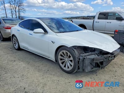 Czwarte zdjęcie samochodu z boku: 2016 TESLA MODEL S VIN:5YJSA1E23GF169379 - miniatura