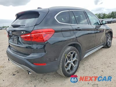 Trzecie zdjęcie samochodu z tyłu: 2018 BMW X1 XDRIVE28I VIN:WBXHT3C39J5K25641 - miniatura
