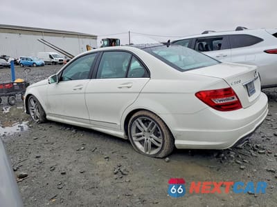 Drugie zdjęcie samochodu z przodu: 2012 MERCEDES-BENZ C 300 4MATIC VIN:WDDGF8BB6CA610838 - miniatura
