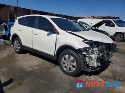 Czwarte zdjęcie samochodu z boku: 2018 TOYOTA RAV4 LE VIN:JTMZFREV3JJ153689 - miniatura