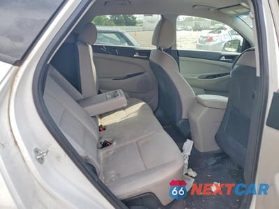 Zdjęcie 11 z 13 samochodu: 2021 HYUNDAI TUCSON SE VIN:KM8J2CA48MU288295 - miniatura