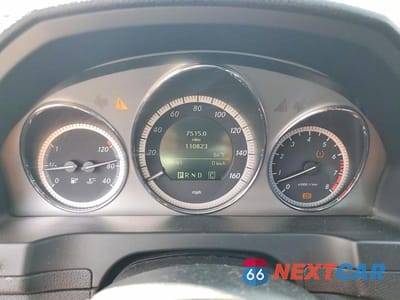 Zdjęcie 9 z 11 samochodu: 2010 MERCEDES-BENZ C 300 4MATIC VIN:WDDGF8BB7AF456575 - miniatura