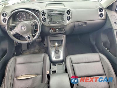 Zdjęcie 8 z 13 samochodu: 2012 VOLKSWAGEN TIGUAN S VIN:WVGAV7AX6CW531176 - miniatura