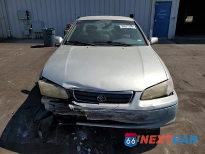 Piąte zdjęcie samochodu w środku: 2000 TOYOTA CAMRY VIN:4T1BF28K0YU111026 - miniatura