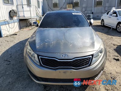 Piąte zdjęcie samochodu w środku: 2012 KIA OPTIMA SX TURBO VIN:5XXGR4A62CG009719 - miniatura