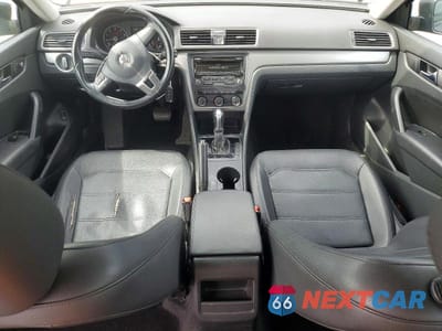 Zdjęcie 8 z 12 samochodu: 2015 VOLKSWAGEN PASSAT S VIN:1VWAT7A35FC045324 - miniatura