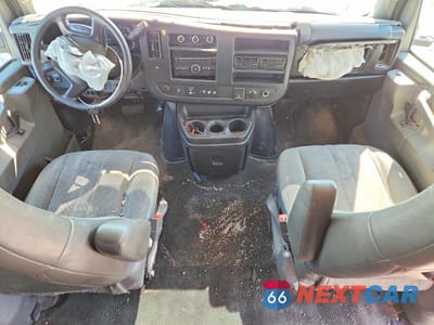 Zdjęcie 8 z 12 samochodu: 2016 CHEVROLET EXPRESS G3500 LT VIN:1GAZGPFG9G1247546 - miniatura