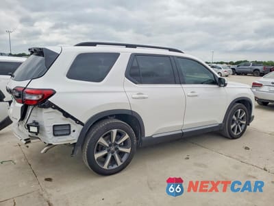 Trzecie zdjęcie samochodu z tyłu: 2025 HONDA PILOT VIN:5FNYG1H89SB144889 - miniatura