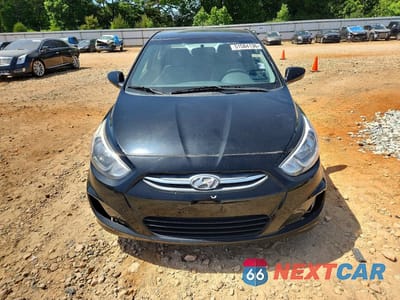 Piąte zdjęcie samochodu w środku: 2017 HYUNDAI ACCENT SE VIN:KMHCT4AE1HU379628 - miniatura