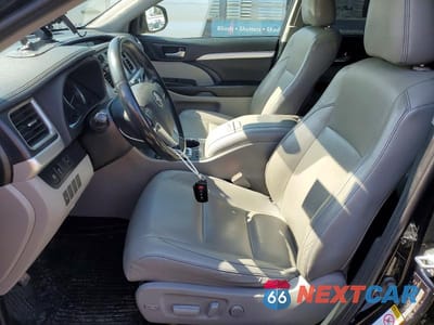 Zdjęcie 7 z 13 samochodu: 2019 TOYOTA HIGHLANDER XLE VIN:5TDJZRFH3KS567122 - miniatura