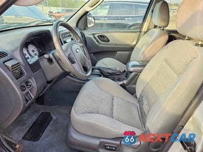 Zdjęcie 7 z 13 samochodu: 2005 FORD ESCAPE XLT VIN:1FMYU93125KA39681 - miniatura
