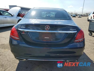 Zdjęcie 6 z 12 samochodu: 2015 MERCEDES-BENZ C 300 4MATIC VIN:55SWF4KB9FU027494 - miniatura