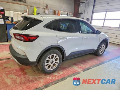 Trzecie zdjęcie samochodu z tyłu: 2025 FORD ESCAPE ACTIVE VIN:1FMCU9GN8SUB46693 - miniatura