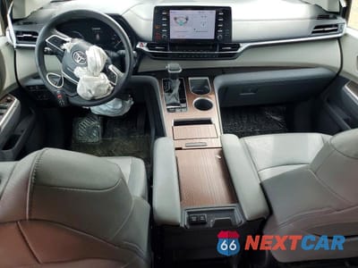 Zdjęcie 8 z 13 samochodu: 2023 TOYOTA SIENNA XLE VIN:5TDYRKEC9PS152731 - miniatura