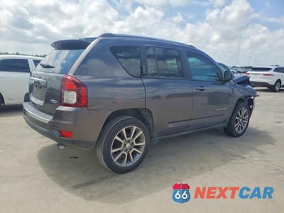 Trzecie zdjęcie samochodu z tyłu: 2016 JEEP COMPASS LATITUDE VIN:1C4NJCEA3GD676385 - miniatura