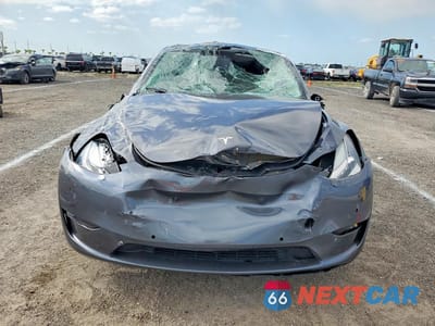 Piąte zdjęcie samochodu w środku: 2021 TESLA MODEL Y VIN:5YJYGDEE7MF187898 - miniatura