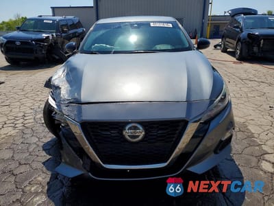 Piąte zdjęcie samochodu w środku: 2020 NISSAN ALTIMA 2.5 SR VIN:1N4BL4CV1LC124303 - miniatura