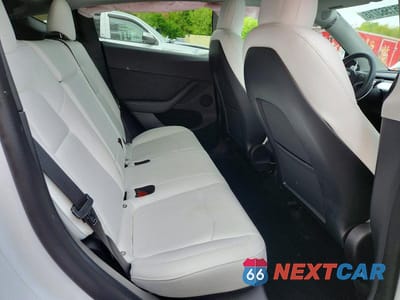 Zdjęcie 11 z 13 samochodu: 2022 TESLA MODEL Y VIN:7SAYGDEE5NF563339 - miniatura
