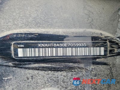 Zdjęcie 12 z 12 samochodu: 2014 KIA RONDO VIN:KNAHT8A30E7059935 - miniatura
