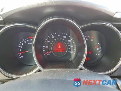 Zdjęcie 9 z 12 samochodu: 2012 KIA OPTIMA LX VIN:5XXGM4A77CG051925 - miniatura