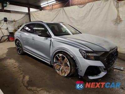 Czwarte zdjęcie samochodu z boku: 2024 AUDI RS Q8 VIN:WU1ARBF14RD009654 - miniatura