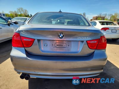 Zdjęcie 6 z 12 samochodu: 2011 BMW 328 XI VIN:WBAPK7G55BNN86622 - miniatura