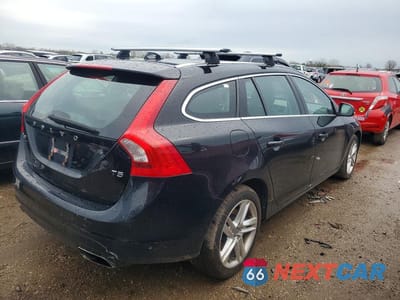 Trzecie zdjęcie samochodu z tyłu: 2015 VOLVO V60 PREMIER VIN:YV140MEB0F1205186 - miniatura