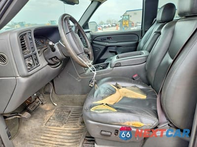 Zdjęcie 7 z 12 samochodu: 2004 CHEVROLET SILVERADO K1500 VIN:1GCEK19T64E282284 - miniatura