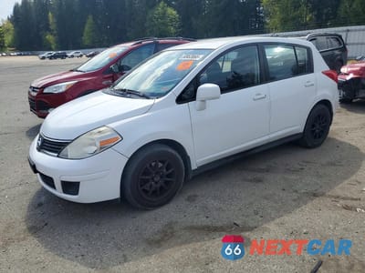 2007 NISSAN VERSA 1.8 S 3N1BC13E87L417945 - główne zdjęcie licytacji z USA - miniatura