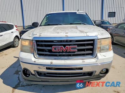 Piąte zdjęcie samochodu w środku: 2010 GMC SIERRA K1500 SLE VIN:1GTSKVE38AZ194678 - miniatura