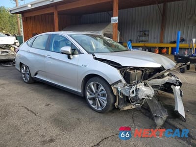 Czwarte zdjęcie samochodu z boku: 2018 HONDA CLARITY TOURING VIN:JHMZC5F34JC012082 - miniatura