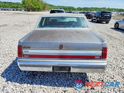 Zdjęcie 6 z 12 samochodu: 1988 LINCOLN TOWN CAR VIN:1LNBM81F9JY623243 - miniatura