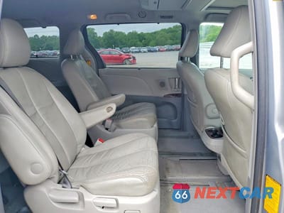 Zdjęcie 11 z 13 samochodu: 2014 TOYOTA SIENNA XLE 7-PASSENGER VIN:5TDDK3DC5ES082281 - miniatura