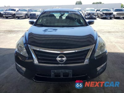 Piąte zdjęcie samochodu w środku: 2015 NISSAN ALTIMA 2.5 S VIN:1N4AL3AP8FC412673 - miniatura