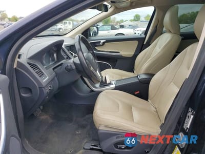 Zdjęcie 7 z 13 samochodu: 2016 VOLVO XC60 T6 PREMIER VIN:YV449MRK3G2889228 - miniatura