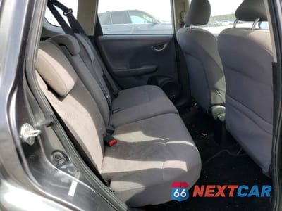 Zdjęcie 10 z 12 samochodu: 2013 HONDA FIT VIN:JHMGE8H39DC027679 - miniatura