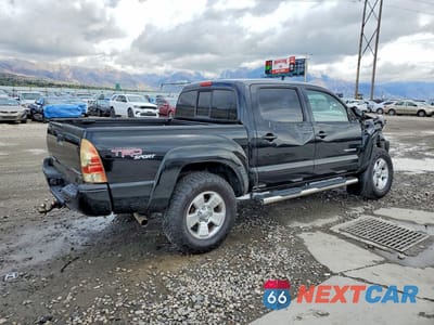 Trzecie zdjęcie samochodu z tyłu: 2011 TOYOTA TACOMA PRERUNNER V6 VIN:5TFJU4GN0BX007252 - miniatura