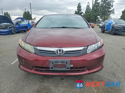 Piąte zdjęcie samochodu w środku: 2012 HONDA CIVIC LX VIN:19XFB2F53CE390333 - miniatura