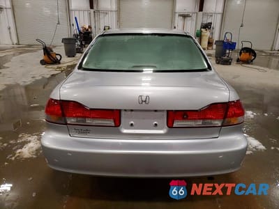 Zdjęcie 6 z 12 samochodu: 2002 HONDA ACCORD SE VIN:JHMCG56702C001045 - miniatura