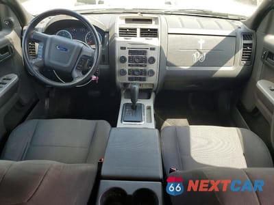 Zdjęcie 8 z 13 samochodu: 2012 FORD ESCAPE XLT VIN:1FMCU0D74CKB44955 - miniatura