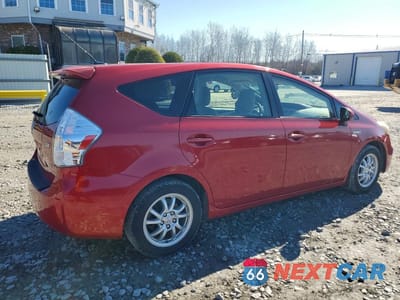 Trzecie zdjęcie samochodu z tyłu: 2013 TOYOTA PRIUS V THREE VIN:JTDZN3EU4D3223751 - miniatura