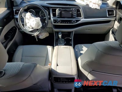 Zdjęcie 8 z 13 samochodu: 2015 TOYOTA HIGHLANDER LE PLUS VIN:5TDBKRFH5FS159817 - miniatura