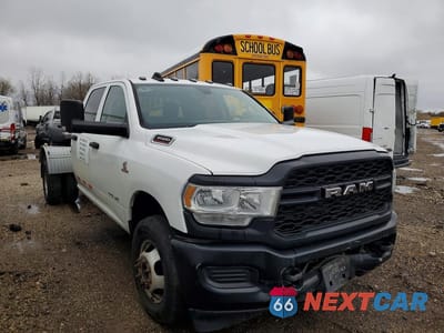 Czwarte zdjęcie samochodu z boku: 2019 RAM 3500 TRUCK CAB AND CHASSIS VIN:3C7WRTCL7KG643390 - miniatura