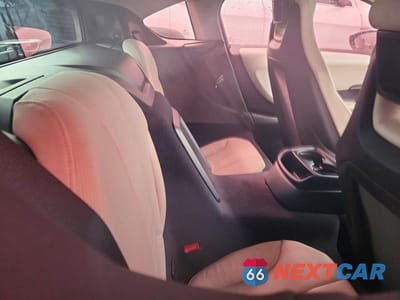 Zdjęcie 10 z 12 samochodu: 2016 BMW I8 VIN:WBY2Z2C54GV675895 - miniatura