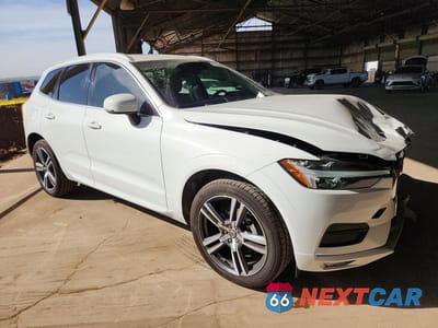 Czwarte zdjęcie samochodu z boku: 2021 VOLVO XC60 T5 MOMENTUM VIN:YV4102DK2M1863245 - miniatura