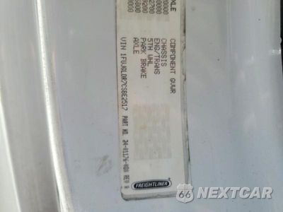 Zdjęcie 10 z 10 samochodu: 2012 FREIGHTLINER CASCADIA 1 - SEMI TRUCK VIN:1FUJGLDR7CSBE2517 - miniatura